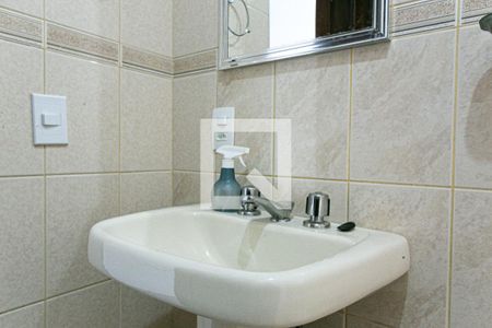 Casa de condomínio à venda com 120m², 3 quartos e 1 vaga Casa de condomínio à venda com 120m², 3 quartos e 1 vagaBanheiro da Suíte