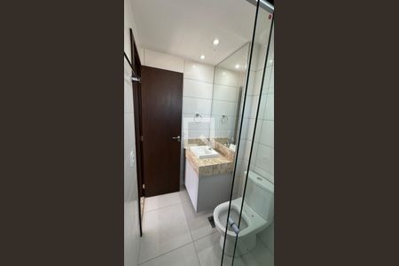 Banheiro de kitnet/studio para alugar com 1 quarto, 44m² em Setor Bueno, Goiânia