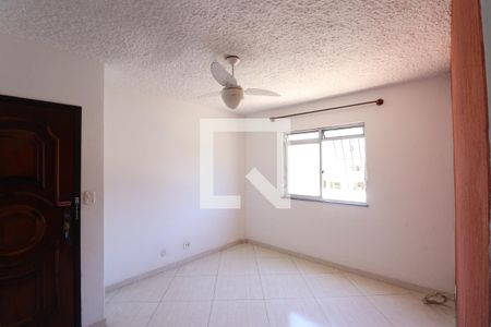 Sala de apartamento para alugar com 2 quartos, 51m² em Colubandê, São Gonçalo