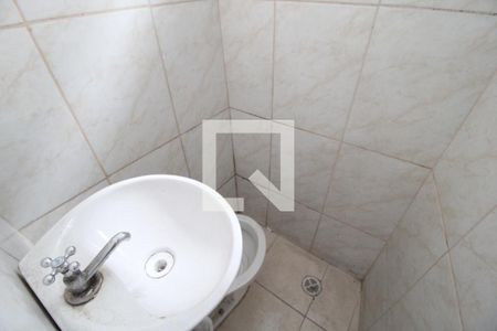 Banheiro de casa para alugar com 1 quarto, 18m² em Cidade Patriarca, São Paulo