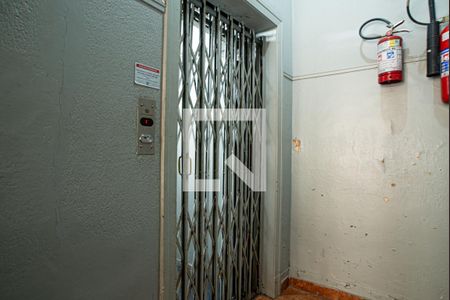 Área comum - Elevador de apartamento para alugar com 1 quarto, 30m² em Centro Histórico de São Paulo, São Paulo