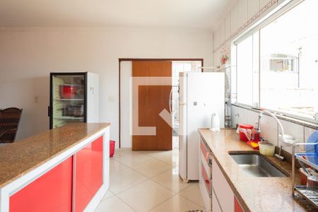 Casa à venda com 393m², 3 quartos e 3 vagas Casa à venda com 393m², 3 quartos e 3 vagasCozinha