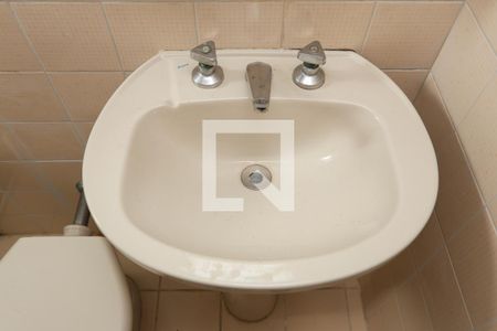 Apartamento à venda com 67m², 3 quartos e 2 vagasBanheiro da suíte