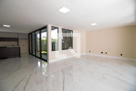 Sala de casa à venda com 4 quartos, 320m² em Jardim dos Estados, São Paulo