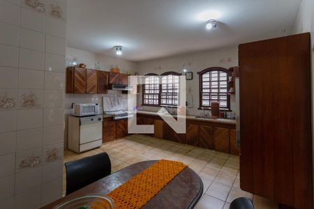 Casa à venda com 752m², 8 quartos e 5 vagasCozinha