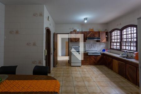 Casa à venda com 752m², 8 quartos e 5 vagasCozinha