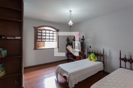 Casa à venda com 752m², 8 quartos e 5 vagasSuíte 2