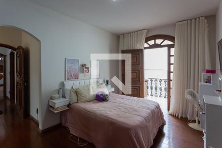 Casa à venda com 752m², 8 quartos e 5 vagasSuíte 3