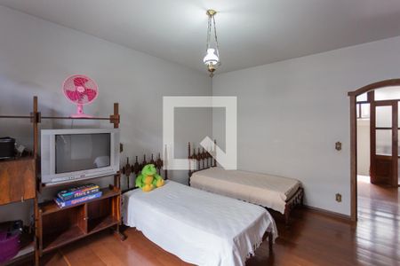 Casa à venda com 752m², 8 quartos e 5 vagasSuíte 2