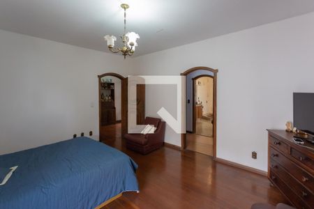 Casa à venda com 752m², 8 quartos e 5 vagasSuíte