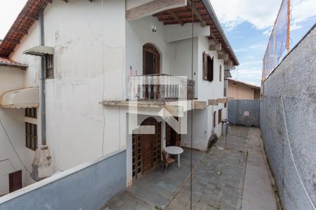 Casa à venda com 752m², 8 quartos e 5 vagasÁrea Externa