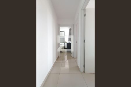 Corredor  de apartamento à venda com 3 quartos, 67m² em Vila Satúrnia, Campinas