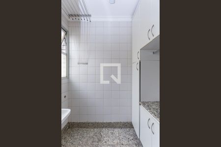 Apartamento para alugar com 70m², 3 quartos e 1 vagaÁrea de Serviço