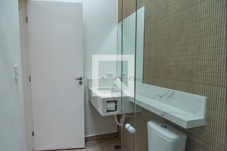 Casa à venda com 145m², 2 quartos e 4 vagasBanheiro da suíte