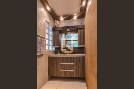 Casa para alugar com 105m², 2 quartos e 2 vagasBanheiro Social