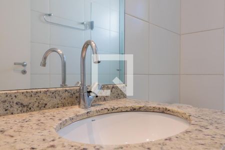 Apartamento para alugar com 56m², 2 quartos e 1 vaga Apartamento para alugar com 56m², 2 quartos e 1 vagaBanheiro da Suíte