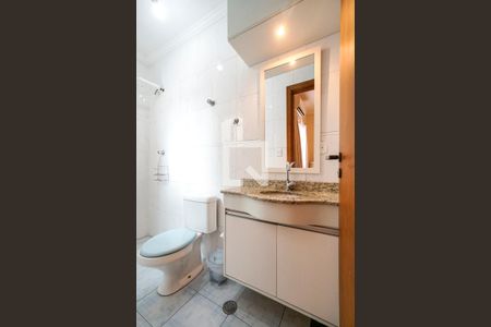 Casa de condomínio à venda com 142m², 2 quartos e 2 vagasBanheiro da suíte 02