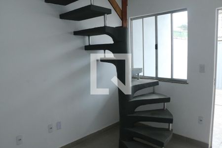 Casa para alugar com 50m², 2 quartos e 1 vagaEscada