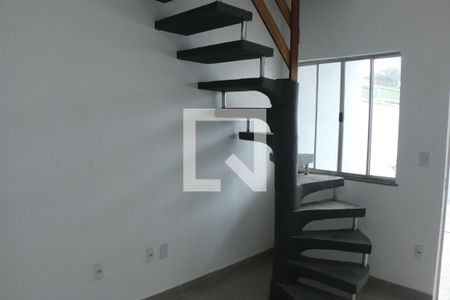 Casa para alugar com 50m², 2 quartos e 1 vagaEscada