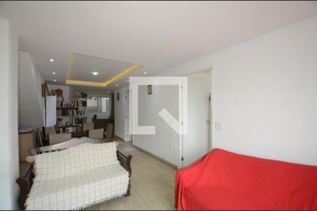 Sala de apartamento para alugar com 2 quartos, 120m² em Vila Valqueire, Rio de Janeiro