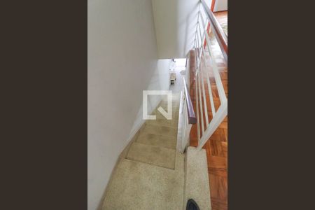 Casa à venda com 72m², 2 quartos e 1 vagaEscada