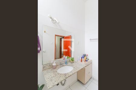 Casa à venda com 72m², 2 quartos e 1 vagaBanheiro