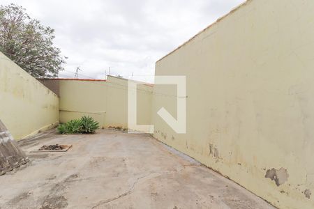 Casa à venda com 72m², 2 quartos e 1 vagaQuintal