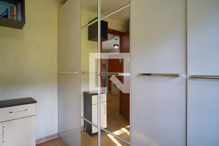 Quarto 1 de apartamento para alugar com 2 quartos, 40m² em Parque Santa Fé, Porto Alegre