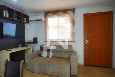 Sala de apartamento para alugar com 2 quartos, 40m² em Parque Santa Fé, Porto Alegre
