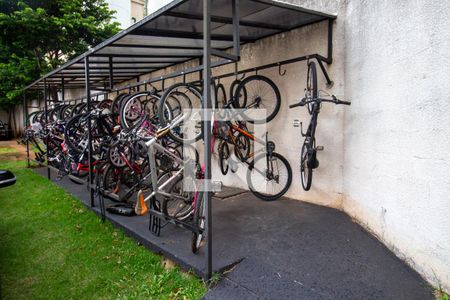 Apartamento para alugar com 50m², 2 quartos e 1 vaga Apartamento para alugar com 50m², 2 quartos e 1 vagaÁrea comum / Bicicletário