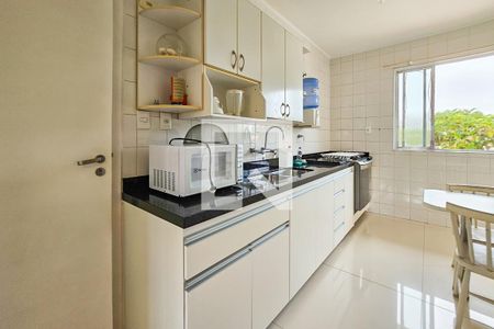 Apartamento para alugar com 118m², 3 quartos e 2 vagas Apartamento para alugar com 118m², 3 quartos e 2 vagasCozinha