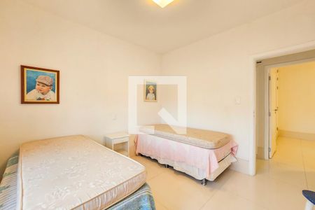 Quarto 1 de apartamento para alugar com 3 quartos, 118m² em Balneario Guarujá, Guarujá