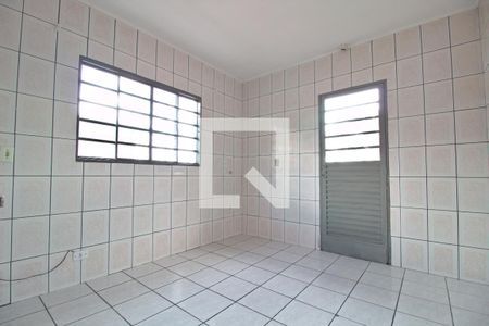 Casa para alugar com 100m², 2 quartos e 2 vagas Casa para alugar com 100m², 2 quartos e 2 vagasCozinha
