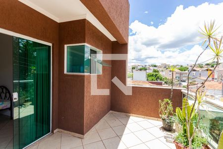 Casa para alugar com 255m², 3 quartos e 4 vagas Casa para alugar com 255m², 3 quartos e 4 vagasVaranda da Suíte 3