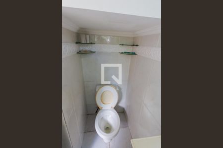 Casa para alugar com 255m², 3 quartos e 4 vagas Casa para alugar com 255m², 3 quartos e 4 vagasBanheiro de Serviço