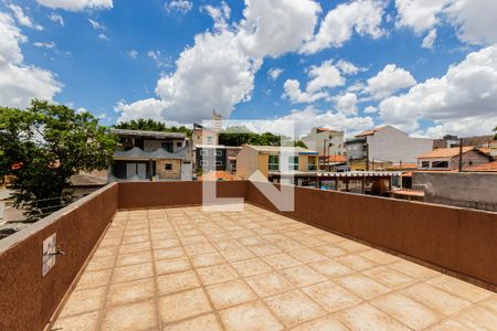 Casa para alugar com 255m², 3 quartos e 4 vagas Casa para alugar com 255m², 3 quartos e 4 vagasVaranda