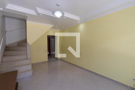 Sala de casa de condomínio para alugar com 2 quartos, 73m² em Vila Santa Terezinha (zona Norte), São Paulo