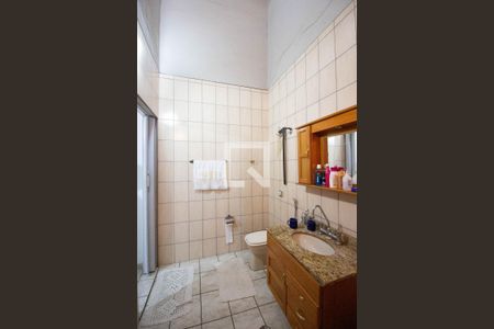 Casa à venda com 500m², 3 quartos e 6 vagasBanheiro da Suíte 1