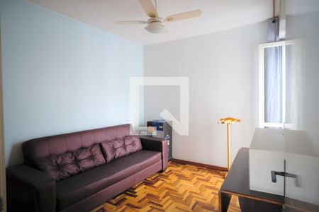 Quarto 1 de apartamento à venda com 2 quartos, 56m² em Vila Ipiranga, Porto Alegre