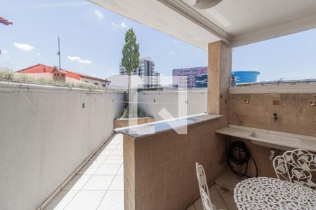 Casa à venda com 300m², 4 quartos e 5 vagas Casa à venda com 300m², 4 quartos e 5 vagasÁrea comum