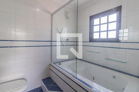 Casa à venda com 300m², 4 quartos e 5 vagas Casa à venda com 300m², 4 quartos e 5 vagasBanheiro Suíte