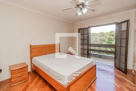 Suíte  de casa à venda com 4 quartos, 300m² em Vila Guilhermina, São Paulo