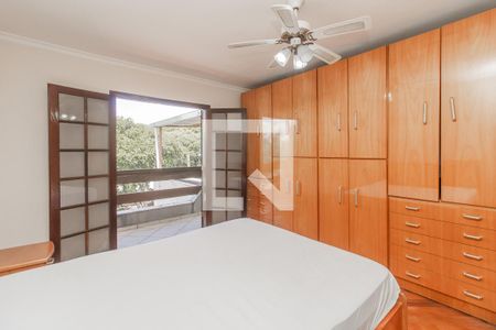 Suíte  de casa à venda com 4 quartos, 300m² em Vila Guilhermina, São Paulo