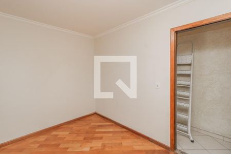 Casa à venda com 300m², 4 quartos e 5 vagas Casa à venda com 300m², 4 quartos e 5 vagasQuarto