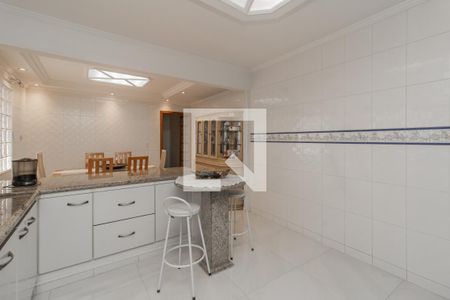 Casa à venda com 300m², 4 quartos e 5 vagas Casa à venda com 300m², 4 quartos e 5 vagasCozinha