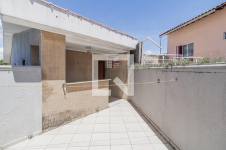 Casa à venda com 300m², 4 quartos e 5 vagas Casa à venda com 300m², 4 quartos e 5 vagasÁrea comum