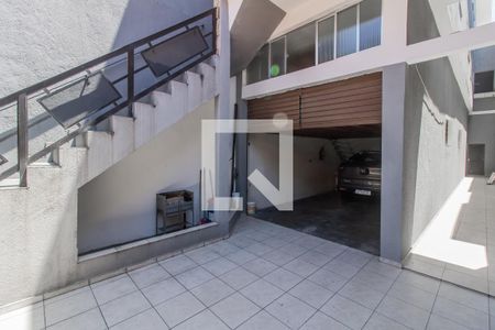 Casa à venda com 300m², 4 quartos e 5 vagas Casa à venda com 300m², 4 quartos e 5 vagasÁrea comum