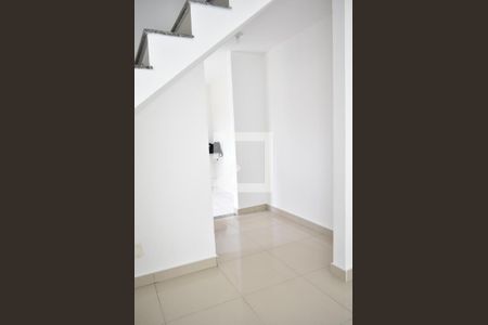 Corredor de casa de condomínio para alugar com 2 quartos, 106m² em Campo Grande, Rio de Janeiro
