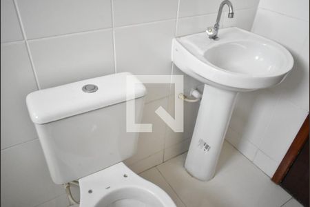 Banheiro 1 de casa de condomínio para alugar com 2 quartos, 106m² em Campo Grande, Rio de Janeiro