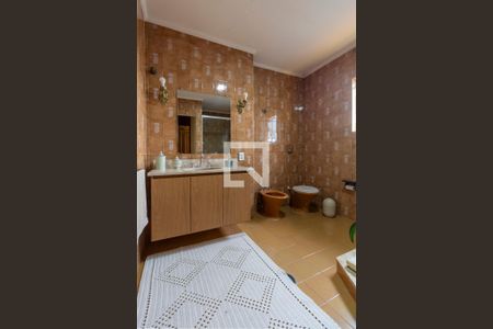 Casa à venda com 450m², 4 quartos e 4 vagasBanheiro Suíte